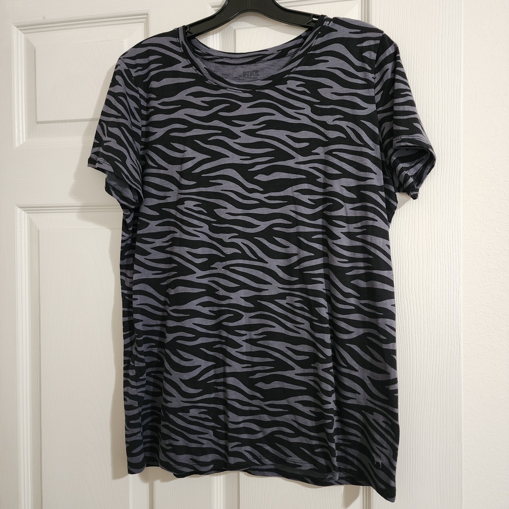 PINK Victoria's Secret Black and Gray Zebra Print Tee L